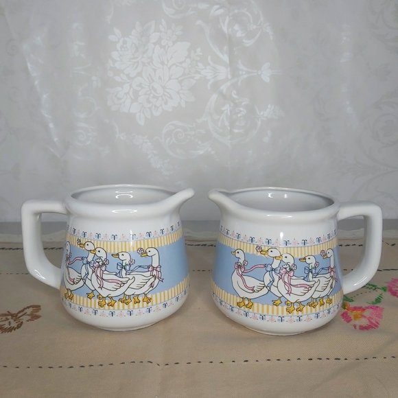 Vintage Other - Vintage Blue Ribbon Geese Country Cream Server Set